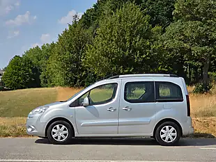 Used 2012 Peugeot Partner Tepee S Silver - Interior and Exterior details 4