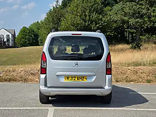 Used 2012 Peugeot Partner Tepee S Silver - Interior and Exterior details 6