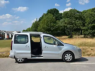 Used 2012 Peugeot Partner Tepee S Silver - Interior and Exterior details 9