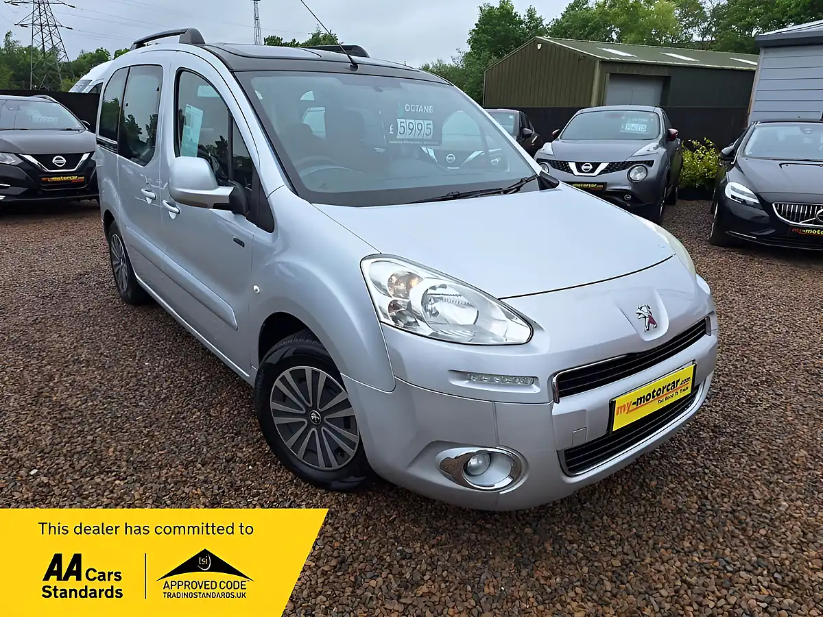 Used 2012 Peugeot Partner Tepee Tepee Family Silver - Front View