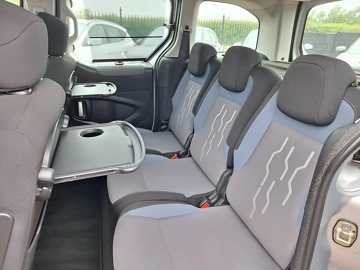 Used 2012 Peugeot Partner Tepee Tepee Family Silver - Interior and Exterior details 12