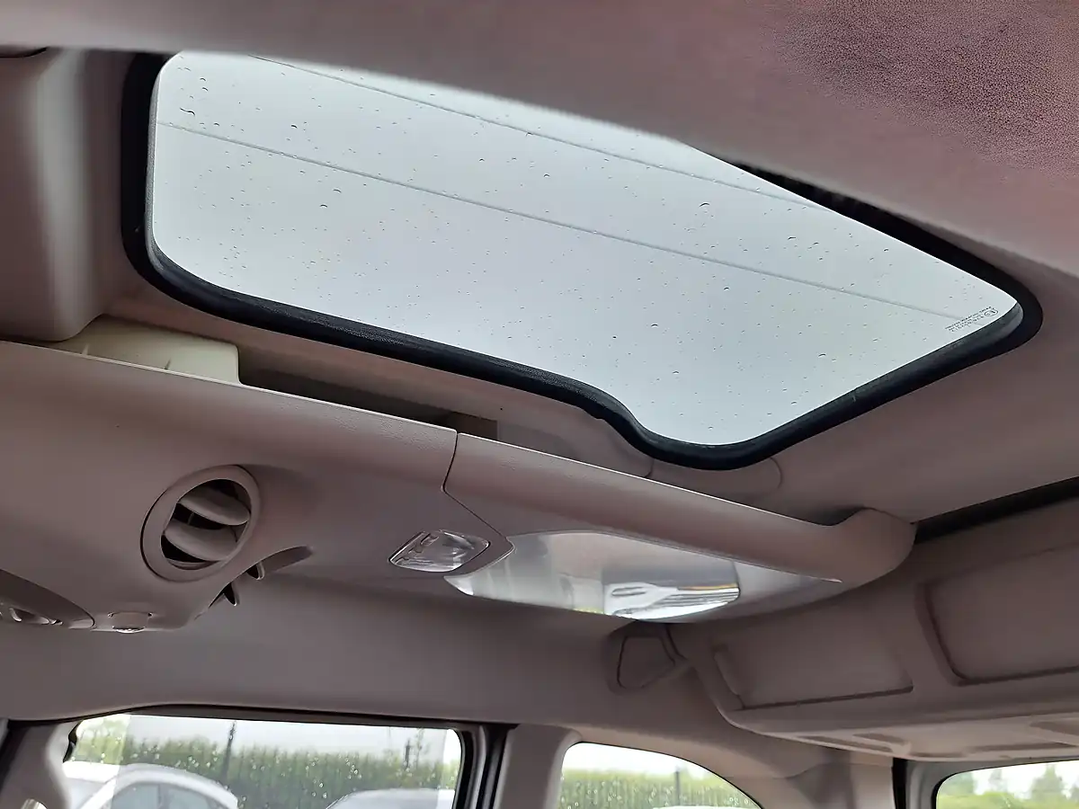 Used 2012 Peugeot Partner Tepee Tepee Family Silver - Interior and Exterior details 8