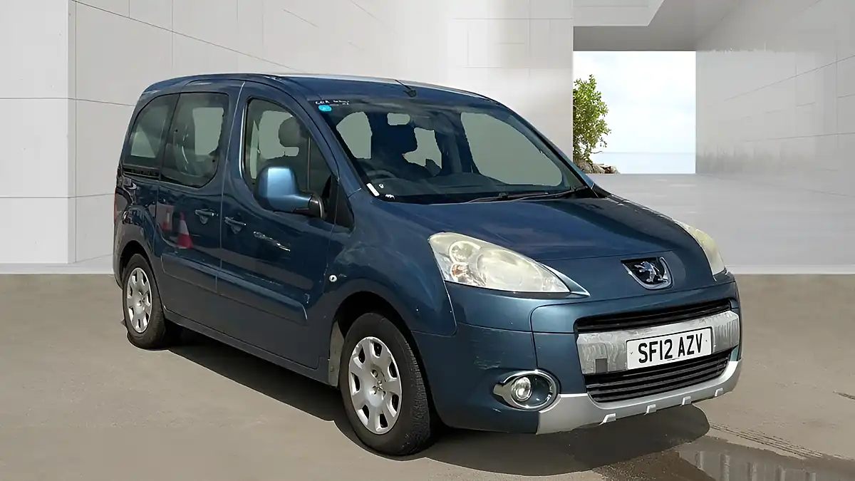 Used 2012 Peugeot Partner Tepee Tepee S Blue - Front View