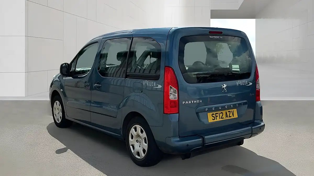 Used 2012 Peugeot Partner Tepee Tepee S Blue - Interior and Exterior details 3
