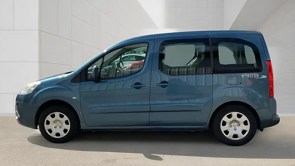Used 2012 Peugeot Partner Tepee Tepee S Blue - Interior and Exterior details 6