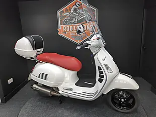 Used 2012 Piaggio Vespa Gts Super White - Interior and Exterior details 2
