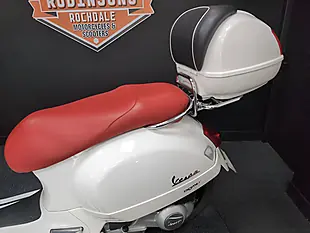 Used 2012 Piaggio Vespa Gts Super White - Interior and Exterior details 7