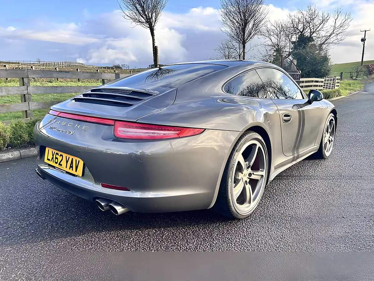 Used 2012 Porsche 911 Carrera 4S Grey - Interior and Exterior details 13