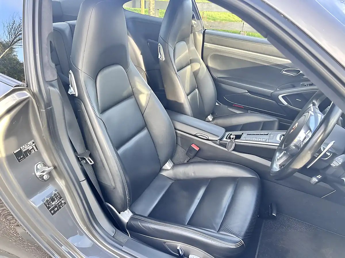 Used 2012 Porsche 911 Carrera 4S Grey - Interior and Exterior details 15