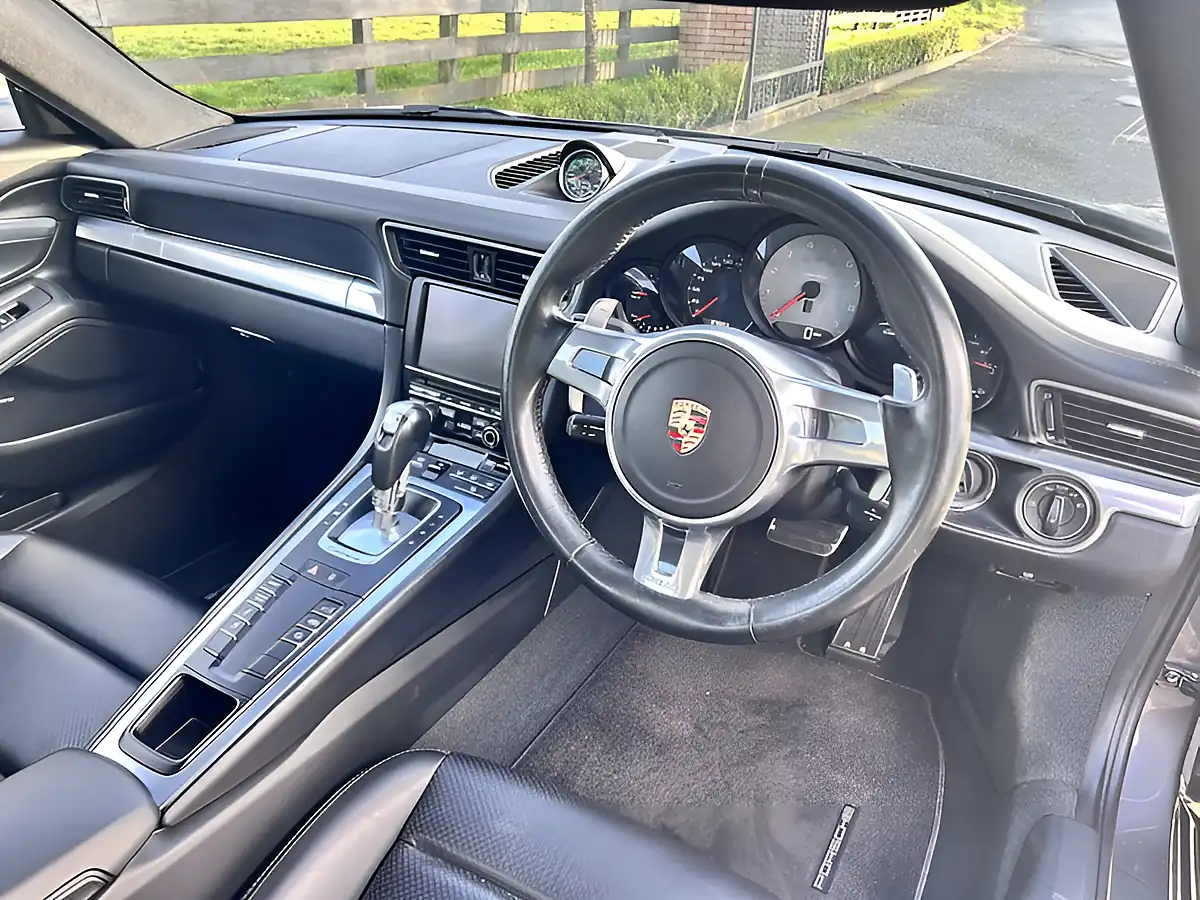 Used 2012 Porsche 911 Carrera 4S Grey - Interior and Exterior details 16
