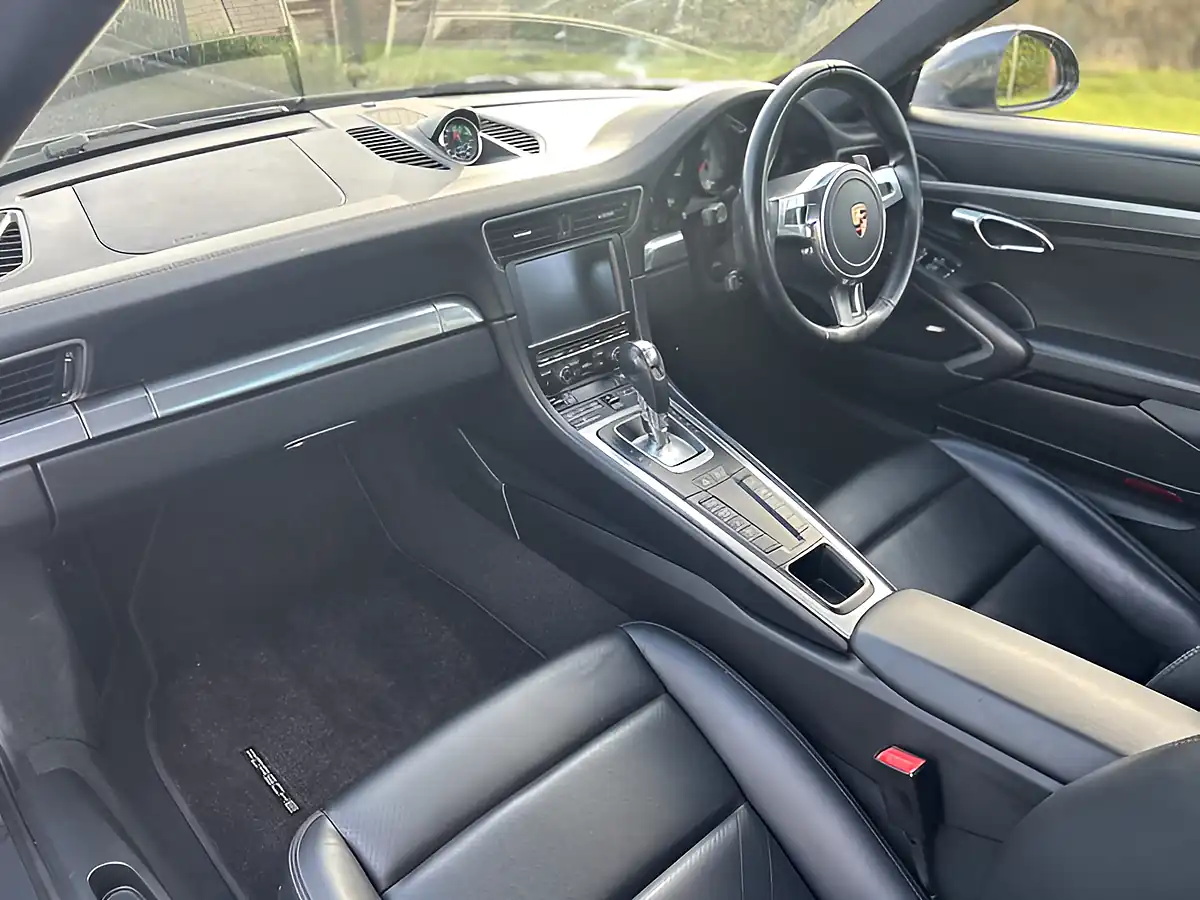 Used 2012 Porsche 911 Carrera 4S Grey - Interior and Exterior details 17