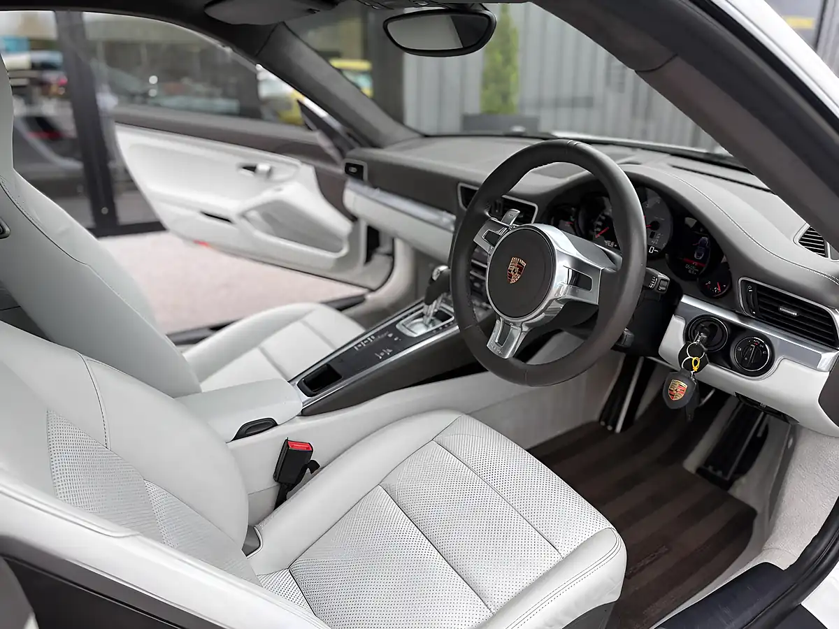 Used 2012 Porsche 911 Carrera S White - Interior and Exterior details 13