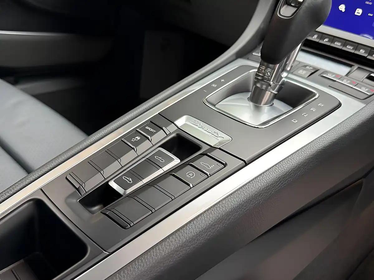 Used 2012 Porsche Boxster 981 Convertible White - Interior and Exterior details 8