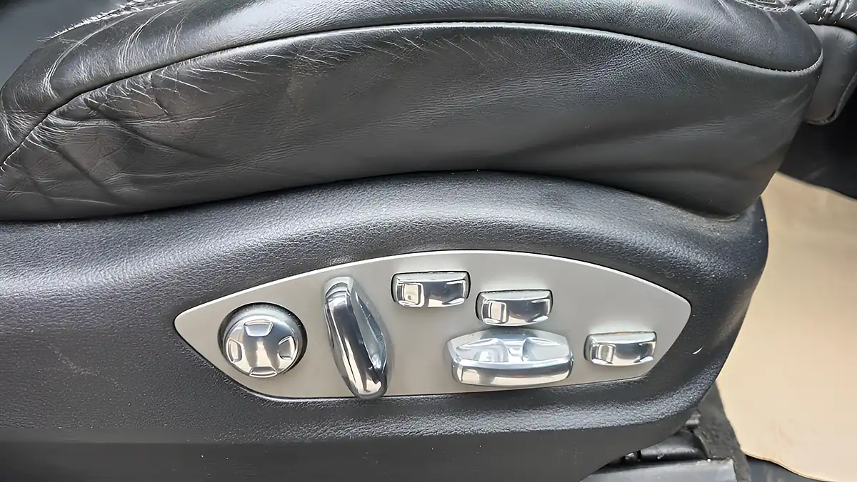 Used 2012 Porsche Cayenne Tiptronic 4WD Euro 5 Grey - Interior and Exterior details 16