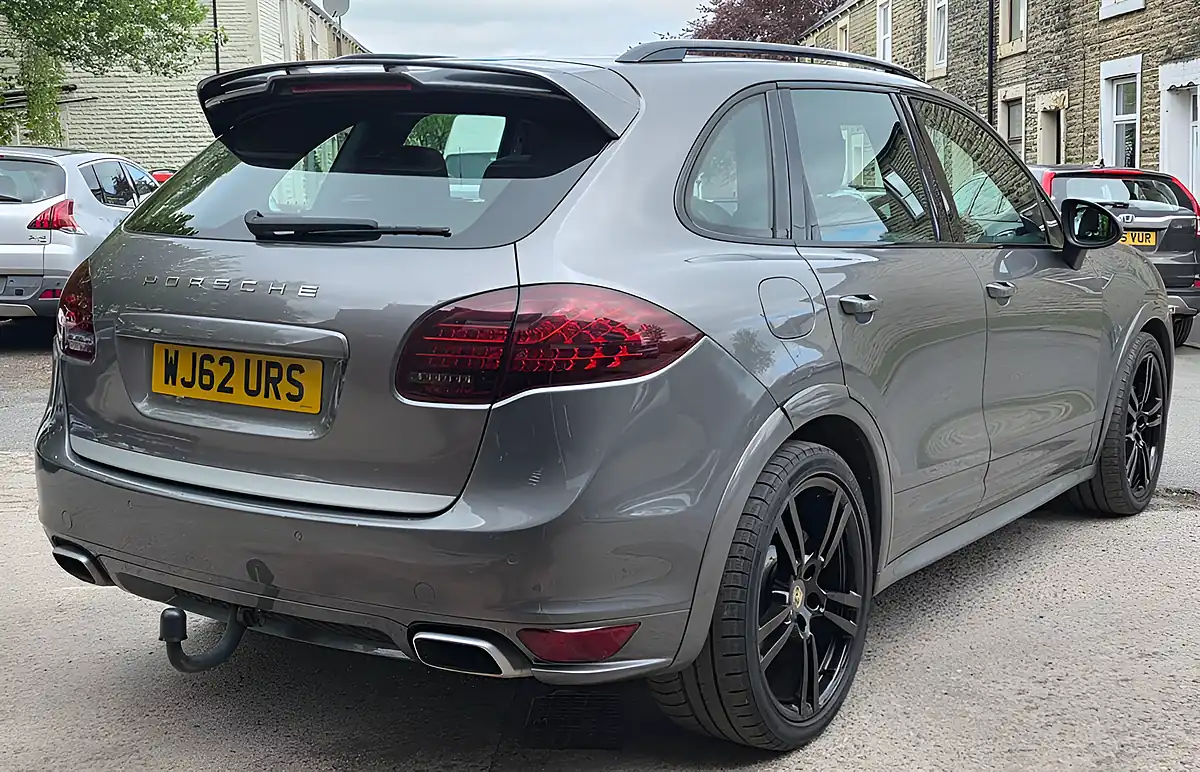Used 2012 Porsche Cayenne Tiptronic 4WD Euro 5 Grey - Interior and Exterior details 8