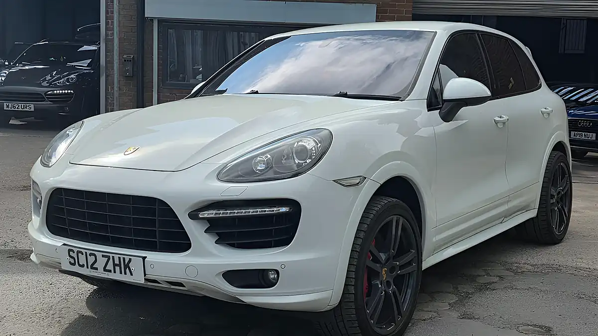 Used 2012 Porsche Cayenne White - Interior and Exterior details 3