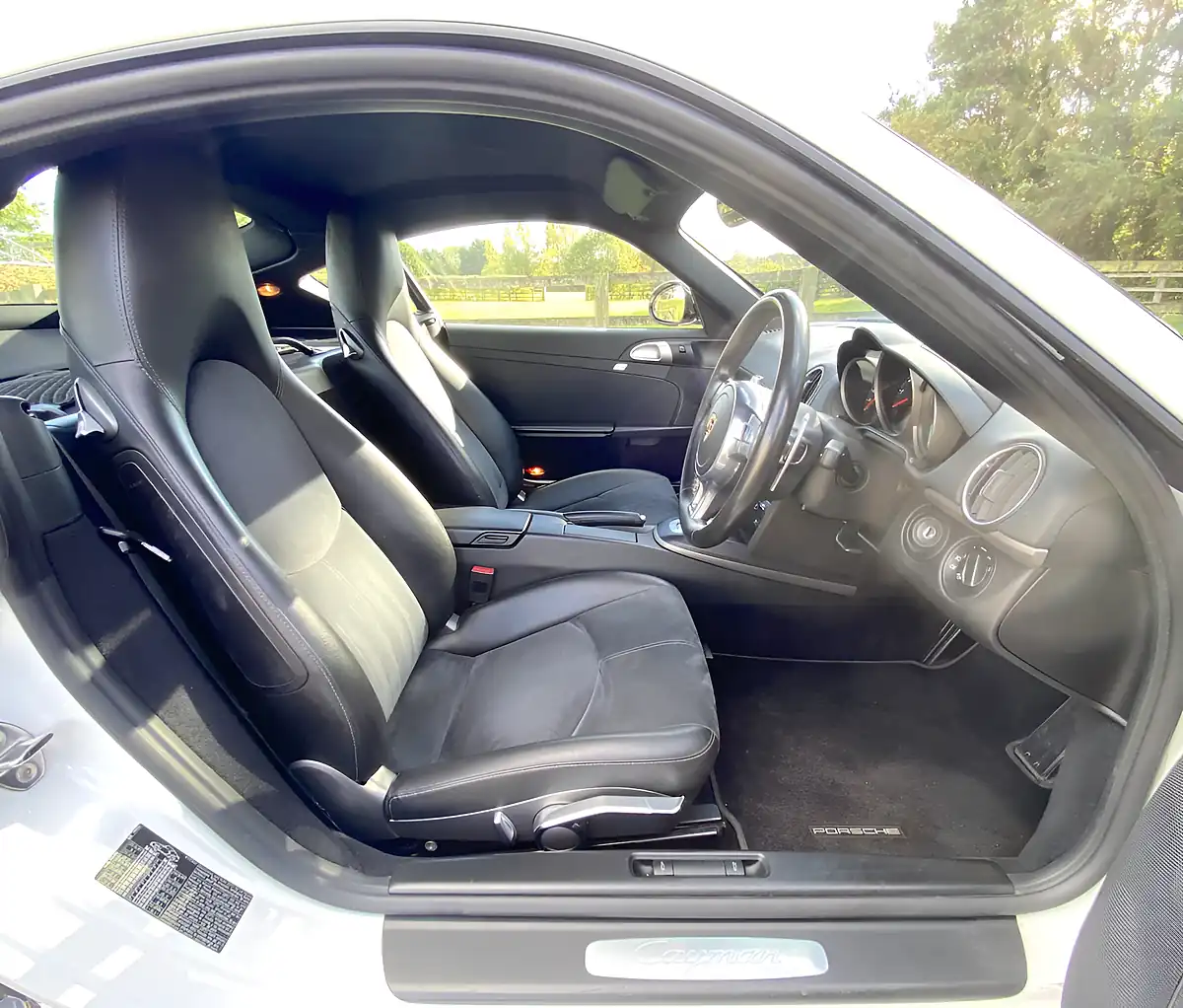 Used 2012 Porsche Cayman 987.2 - Interior and Exterior details 14