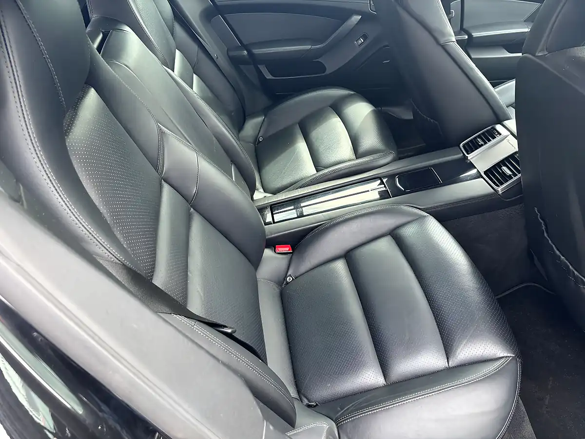 Used 2012 Porsche Panamera Tiptronics Black - Interior and Exterior details 16