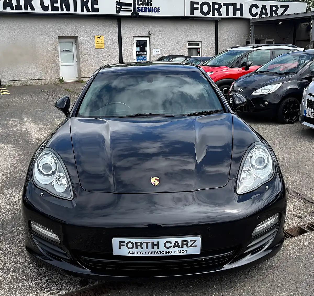 Used 2012 Porsche Panamera Tiptronics Black - Interior and Exterior details 2