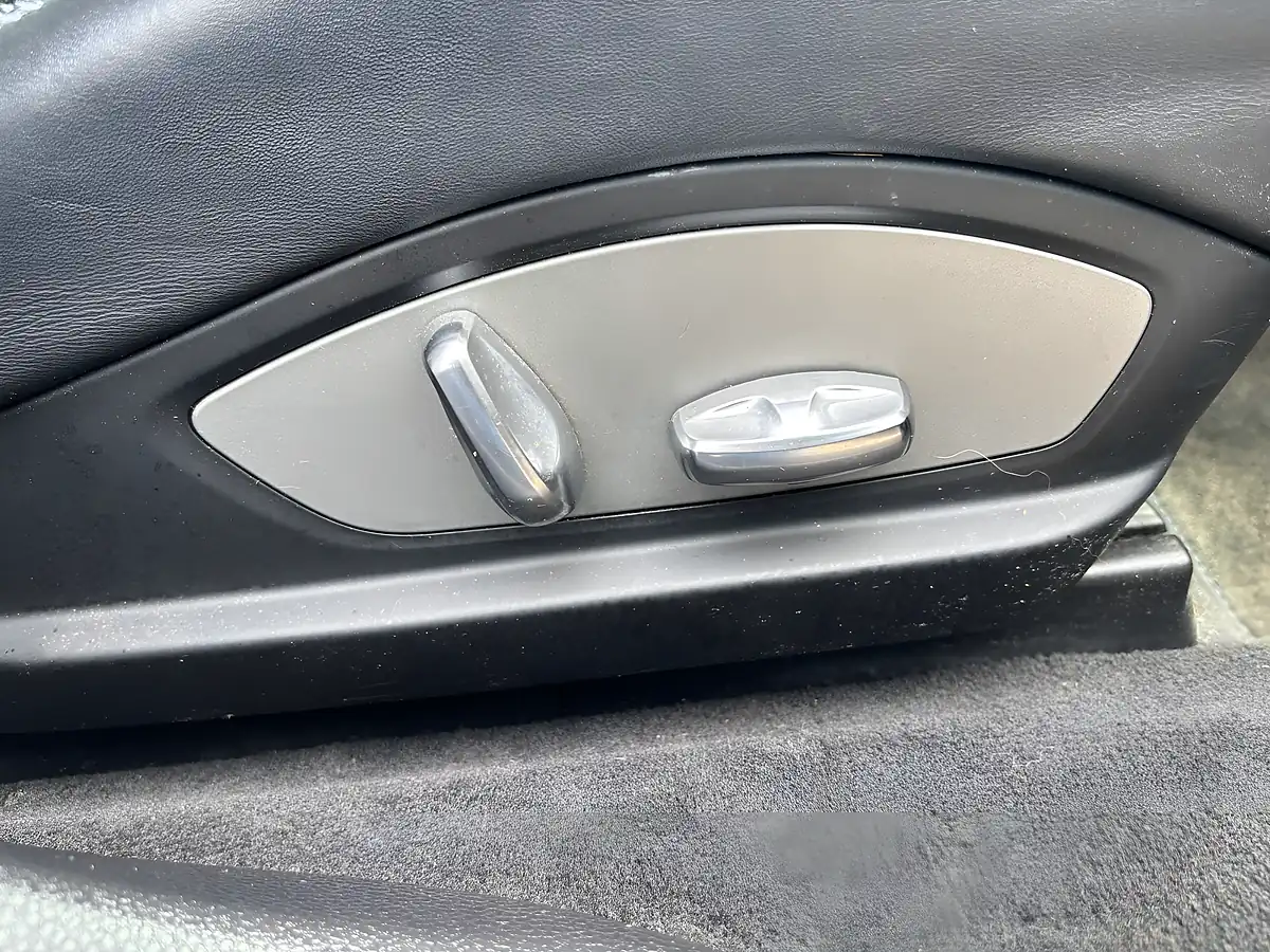 Used 2012 Porsche Panamera Tiptronics Black - Interior and Exterior details 20