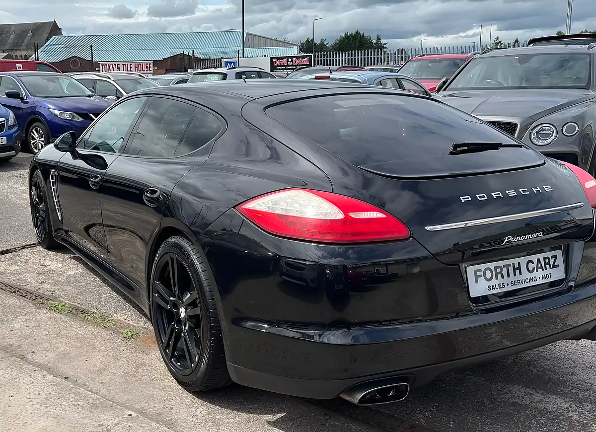 Used 2012 Porsche Panamera Tiptronics Black - Interior and Exterior details 5