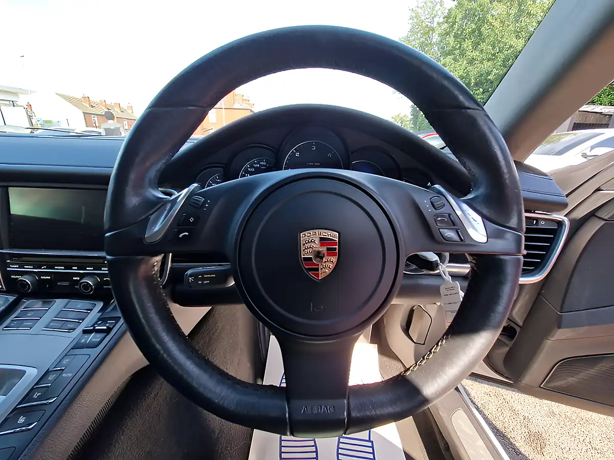 Used 2012 Porsche Panamera White - Interior and Exterior details 18