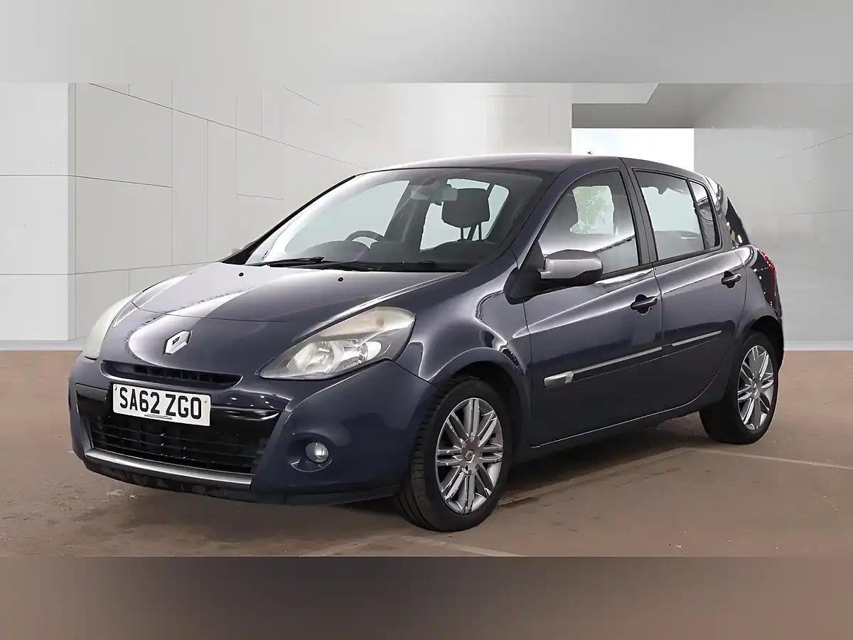 Used 2012 Renault Clio Dynamique Tomtom Blue - Front View