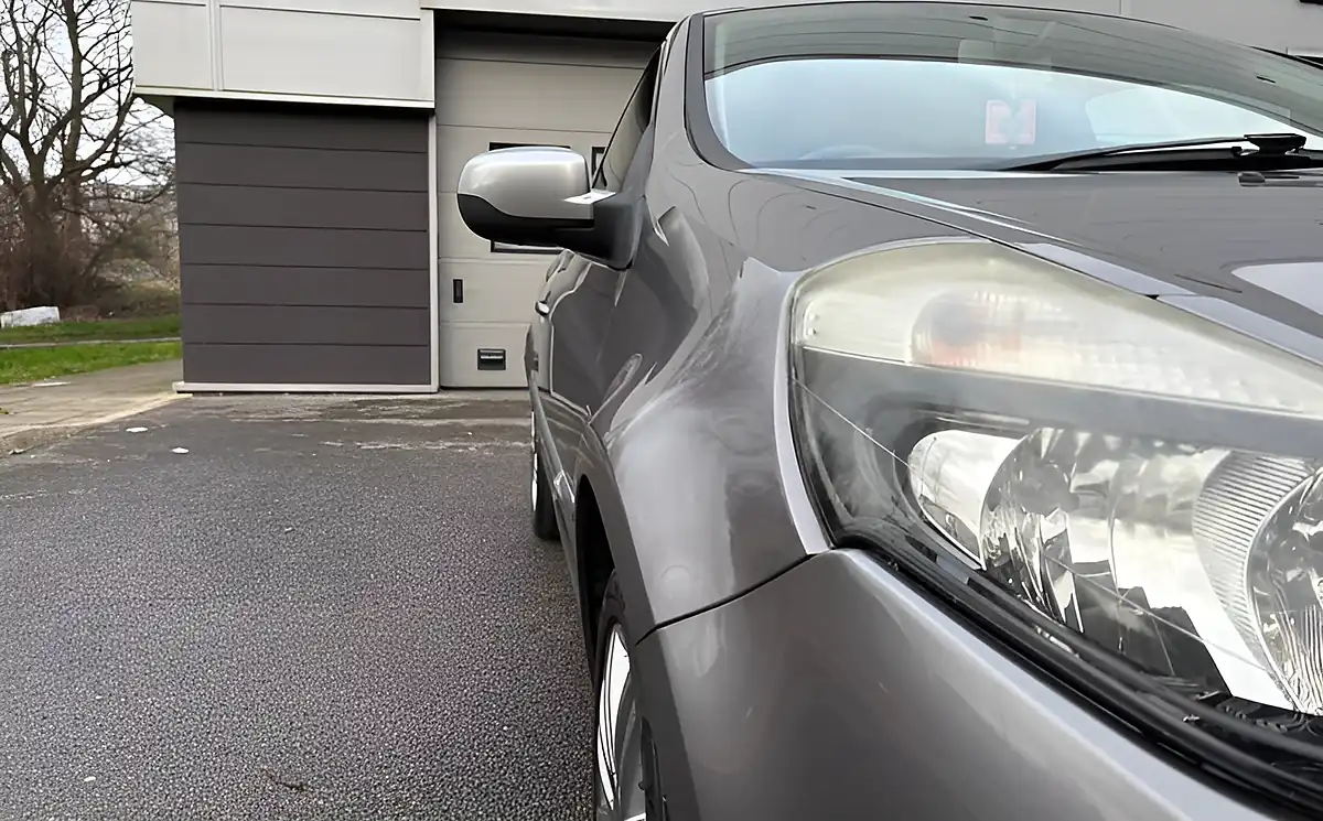 Used 2012 Renault Clio Dynamique Tomtom Grey - Interior and Exterior details 11