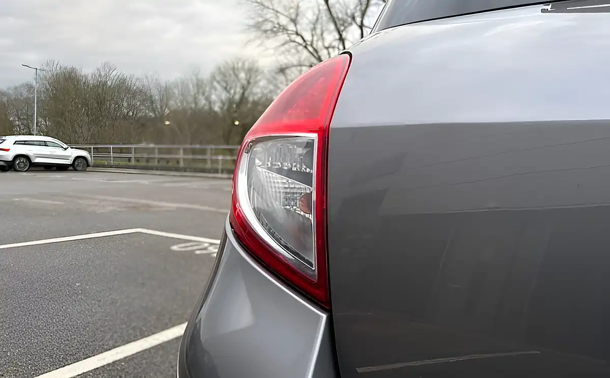 Used 2012 Renault Clio Dynamique Tomtom Grey - Interior and Exterior details 13