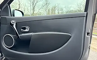 Used 2012 Renault Clio Dynamique Tomtom Grey - Interior and Exterior details 14