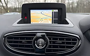 Used 2012 Renault Clio Dynamique Tomtom Grey - Interior and Exterior details 17