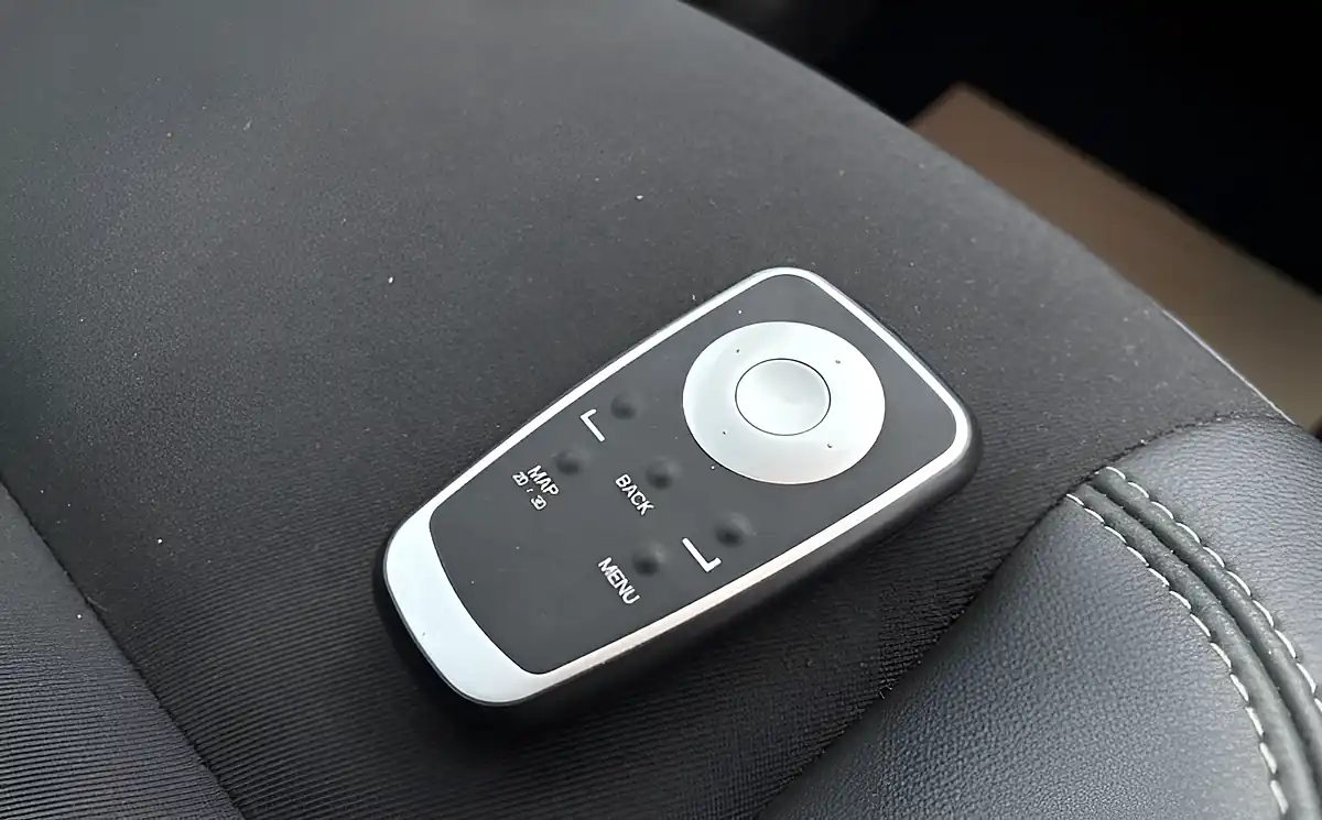 Used 2012 Renault Clio Dynamique Tomtom Grey - Interior and Exterior details 18