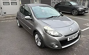 Used 2012 Renault Clio Dynamique Tomtom Grey - Interior and Exterior details 7