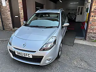 Used 2012 Renault Clio Dynamique Tomtom Silver - Interior and Exterior details 19