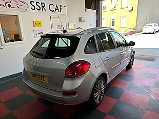 Used 2012 Renault Clio Dynamique Tomtom Silver - Interior and Exterior details 7
