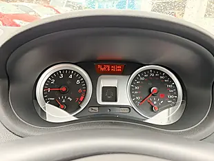 Used 2012 Renault Clio Dynamique Tomtom Silver - Interior and Exterior details 9
