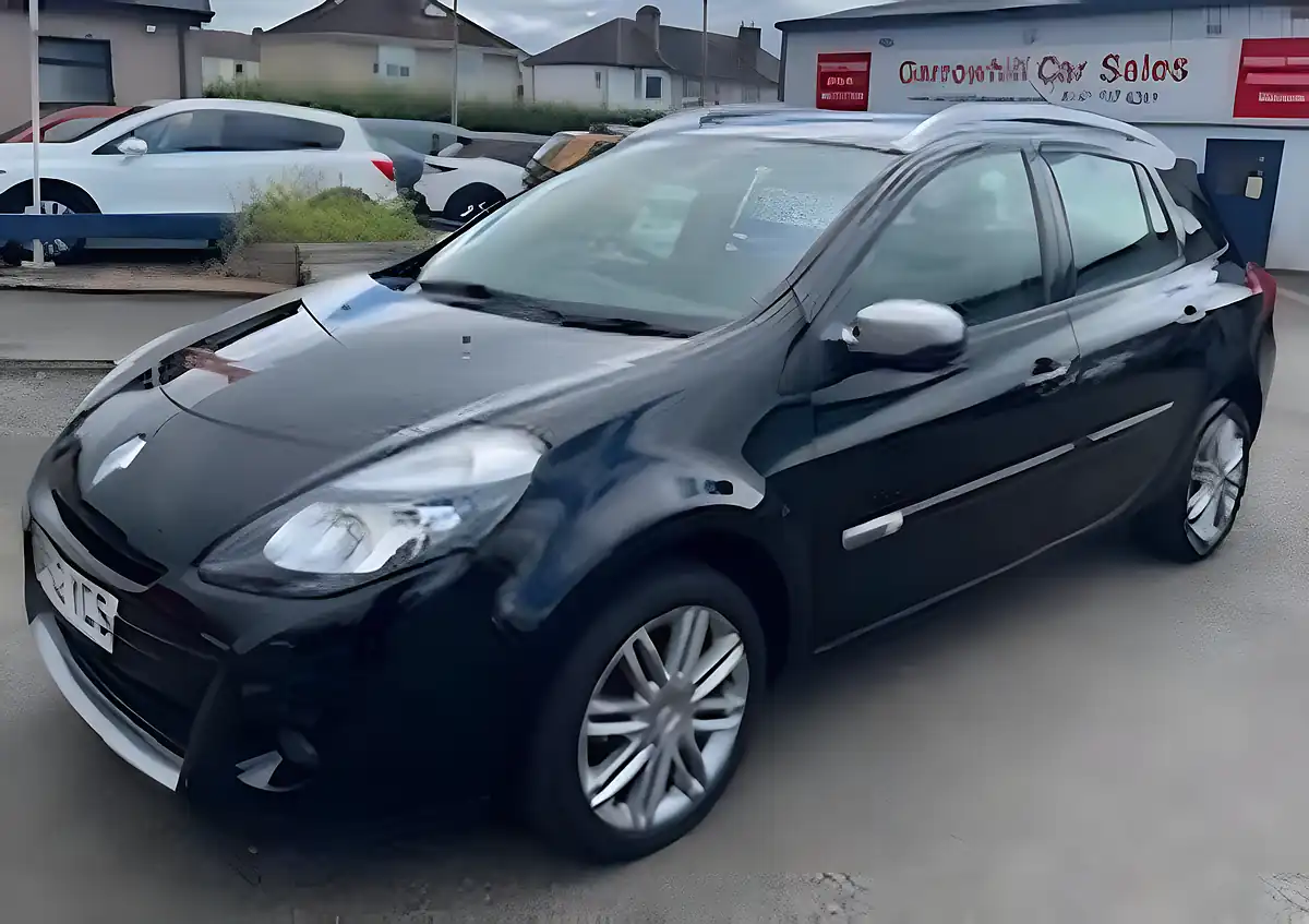 Used 2012 Renault Clio Dynamique Tomtom Sport Tourer Black - Interior and Exterior details 6