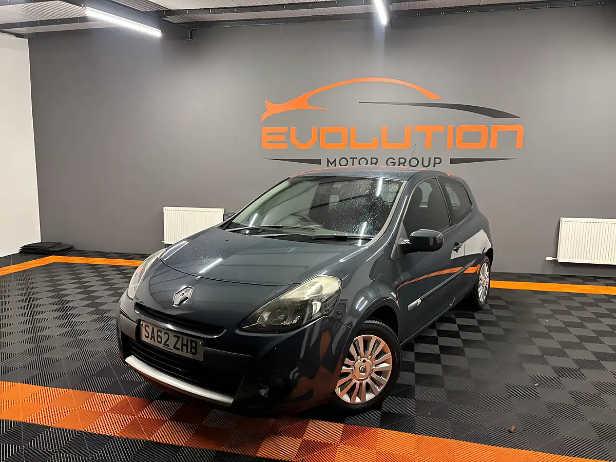 Used 2012 Renault Clio Expression + Blue - Interior and Exterior details 10