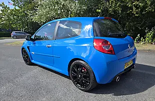 Used 2012 Renault Clio Renaultsport Blue - Interior and Exterior details 16