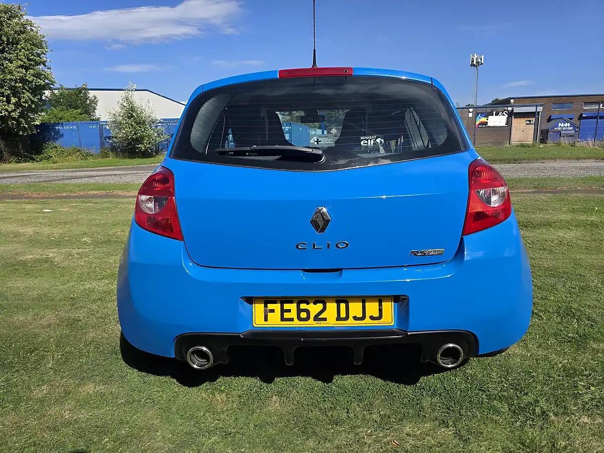 Used 2012 Renault Clio Renaultsport Blue - Interior and Exterior details 3