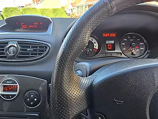 Used 2012 Renault Clio Renaultsport Yellow - Interior and Exterior details 14