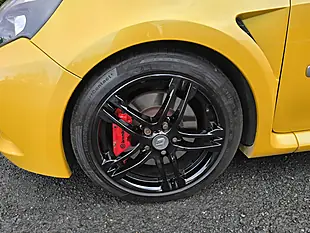 Used 2012 Renault Clio Renaultsport Yellow - Interior and Exterior details 17