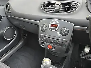 Used 2012 Renault Clio Renaultsport Yellow - Interior and Exterior details 4