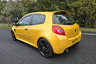 Used 2012 Renault Clio Renaultsport Yellow - Interior and Exterior details 9