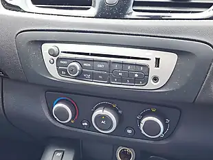 Used 2012 Renault Grand Scenic Dynamique Tomtom Black - Interior and Exterior details 12