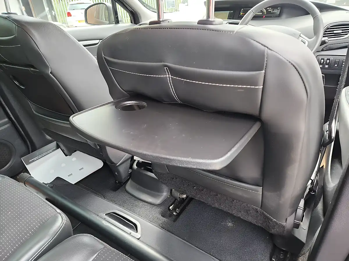 Used 2012 Renault Grand Scenic Dynamique Tomtom Black - Interior and Exterior details 17
