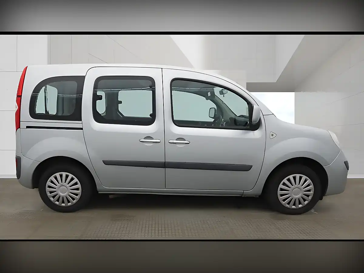 Used 2012 Renault Kangoo Expression Grey - Interior and Exterior details 5