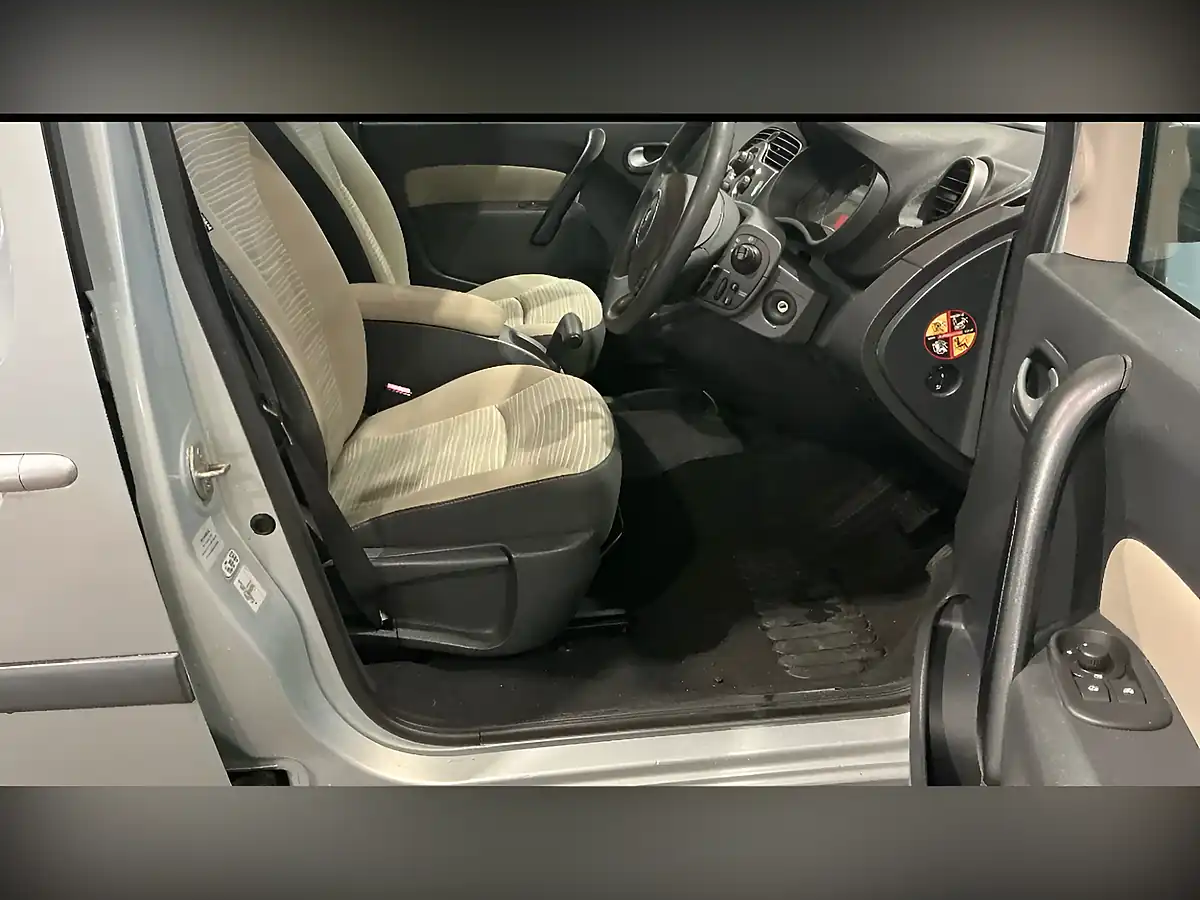 Used 2012 Renault Kangoo Expression Grey - Interior and Exterior details 9