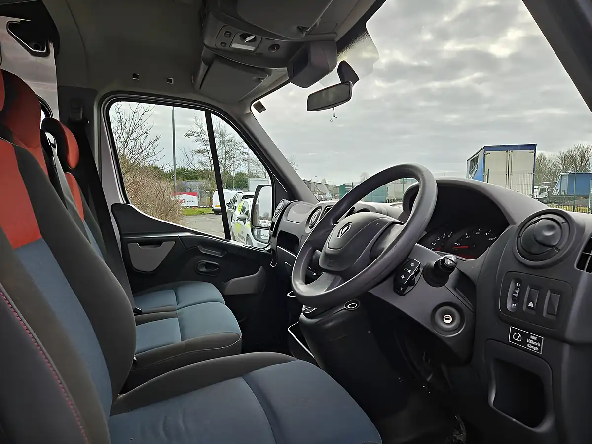 Used 2012 Renault Master LM39 Grey - Interior and Exterior details 12