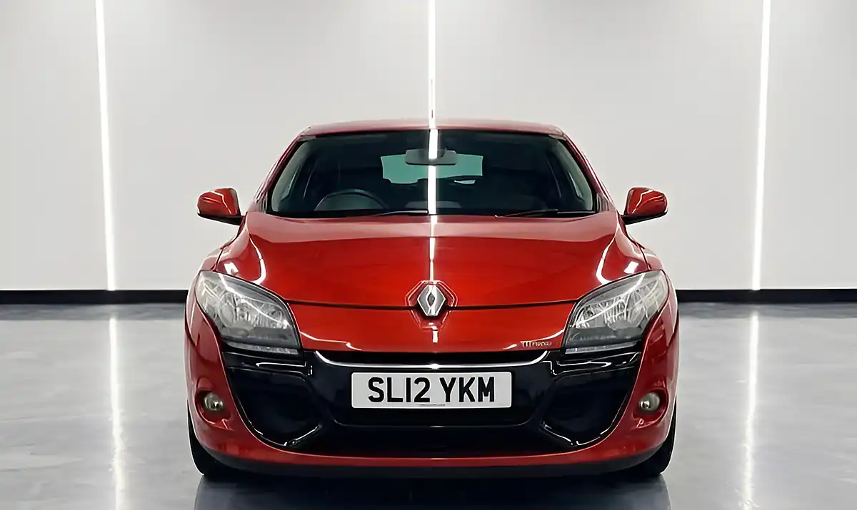 Used 2012 Renault Megane Dynamique Tomtom Orange - Front View